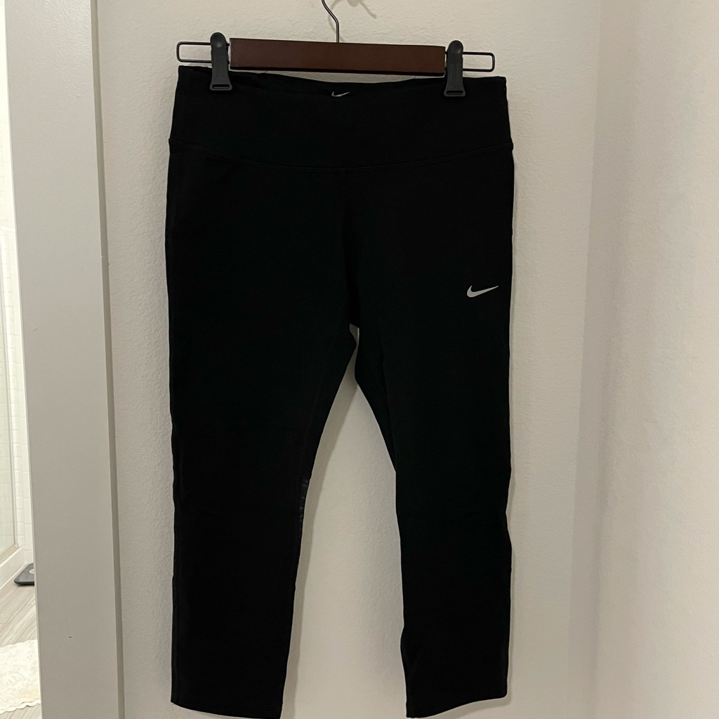 Nike Dry Fit Running Crops - Size M - New W/O Tags